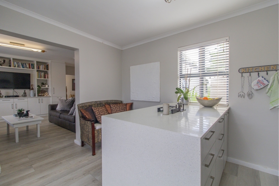 9 Bedroom Property for Sale in Olifantskop Western Cape